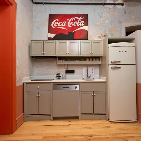 Penelope's Loft: Just Renovated 5br In City Centre *