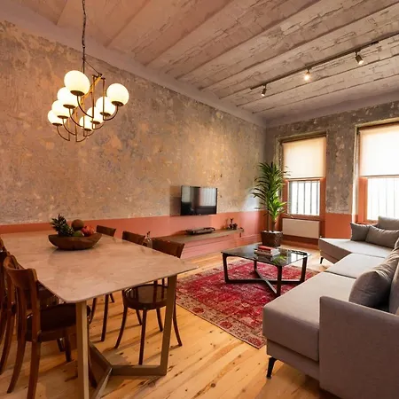 Apartment Penelope's Loft: Just Renovated 5br In City Centre