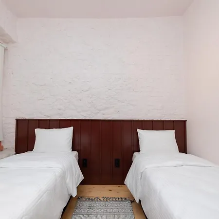 Penelope's Loft: Just Renovated 5br In City Centre Istanbul