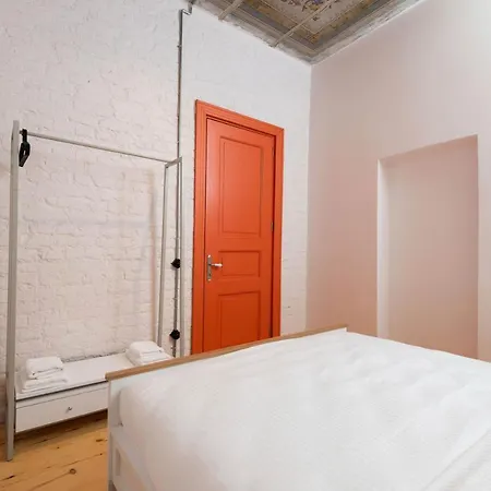 Penelope's Loft: Just Renovated 5br In City Centre