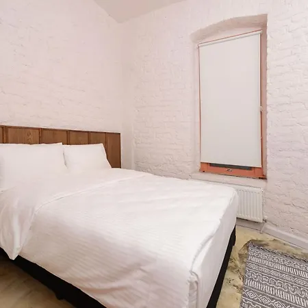 Apartment Penelope's Loft: Just Renovated 5br In City Centre