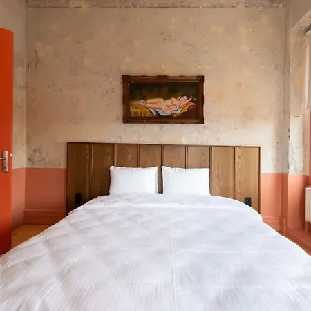 Daire Penelope's Loft: Just Renovated 5br In City Centre *